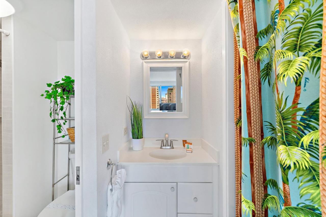 Beautiful Studio In The Heart Of Vibrant Waikiki Гонолулу Екстер'єр фото